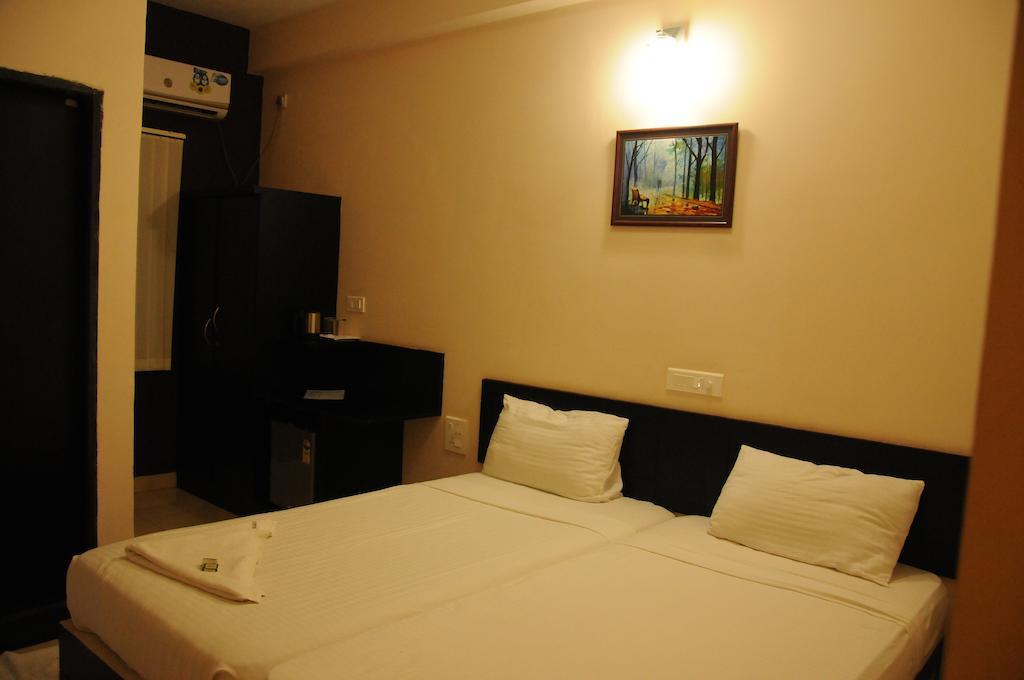 Hotel Sri Krishna Residency Удипи Номер фото