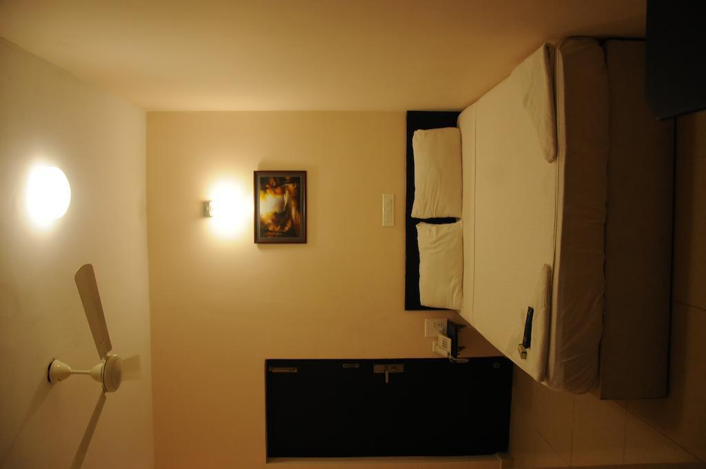 Hotel Sri Krishna Residency Удипи Экстерьер фото