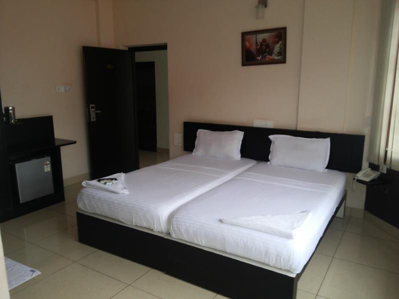 Hotel Sri Krishna Residency Удипи Экстерьер фото
